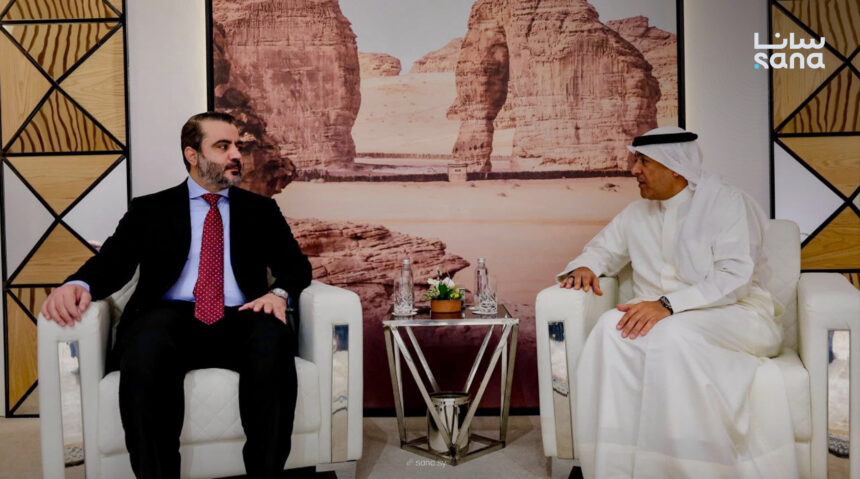 வளைகுடா ஒத்துழைப்புக் கவுன்சிலின் பொதுச் செயலாளர் சிரிய வெளியுறவு அமைச்சரைச் சந்தித்தார்.