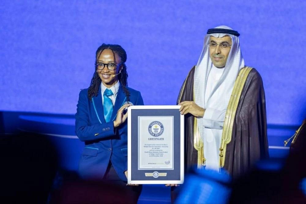 உலகின் மிகப்பெரிய ‘நீர் சோலை’: சவூதி அரேபியா கின்னஸ் சாதனை