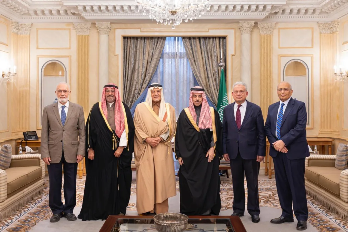 சவூதி வெளியுறவு அமைச்சர் மற்றும் ஆக்ஸ்போர்டு இஸ்லாமிய ஆய்வு மையத் தலைவர்கள் பேச்சுவார்த்தை