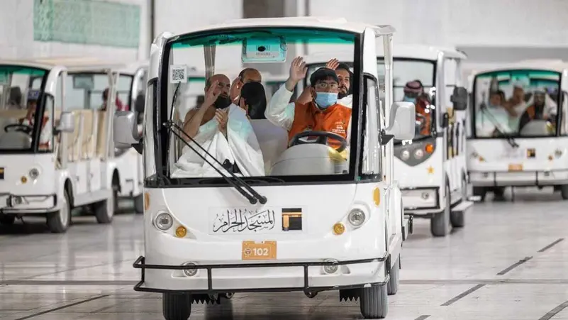 ஹஜ் 1447: முதியவர்கள் மற்றும் மாற்றுத்திறனாளிகளுக்காகப் புனித மசூதிகளில் மாபெரும் சிறப்பு ஏற்பாடுகள்