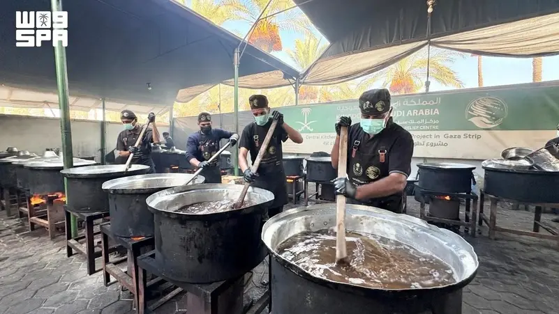 காஸா மற்றும் யேமனில் தொடரும் சவுதியின் மனிதாபிமான உதவிகள்: பல்லாயிரக்கணக்கானோருக்கு உணவு மற்றும் தங்குமிட வசதி!